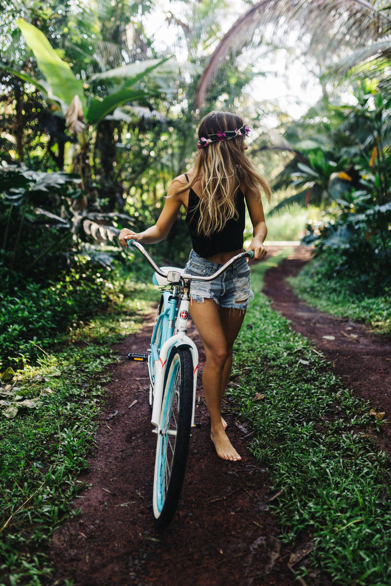 More Brands are Making the ‘Easy Transition’ to Home Decor